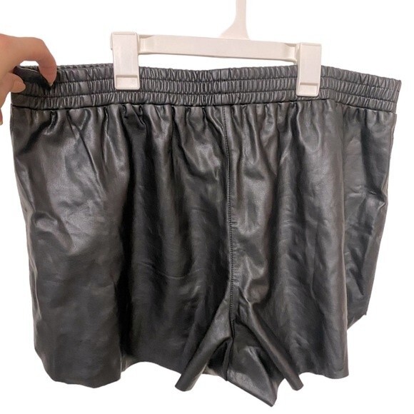 Forever 21 Faux Leather Mesh Side Cut-off Shorts - Picture 3 of 11